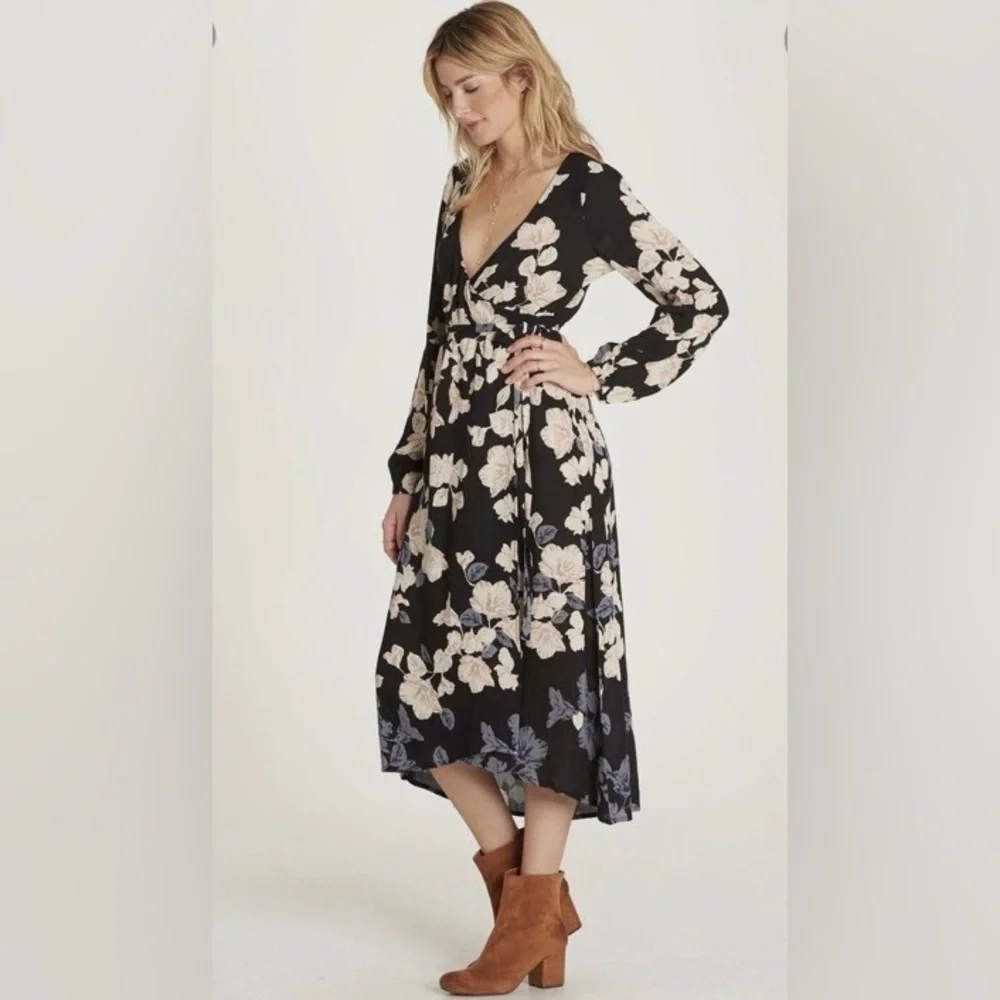 Billabong Floral Fever Wrap Dress Size M Black Ivory Feminine Light Romantic - Picture 2 of 14